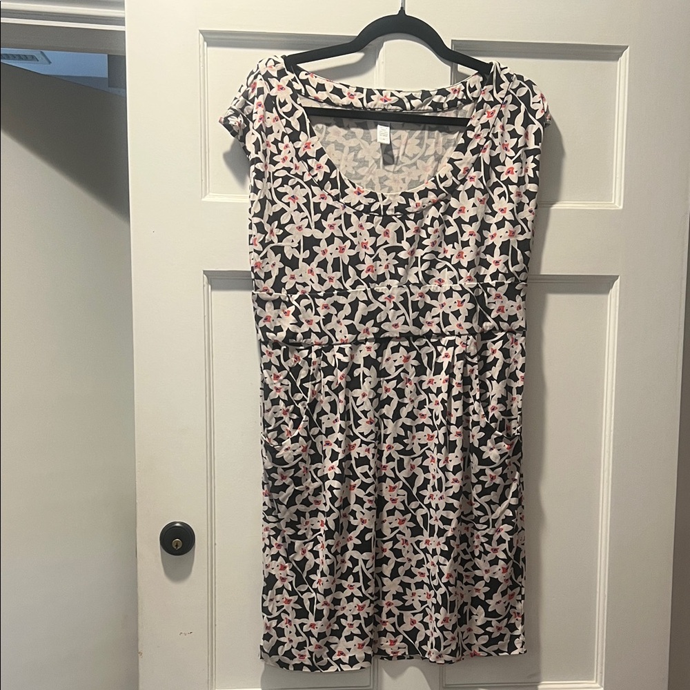 Diane Von Furstenberg Black and White Floral Silk Dress